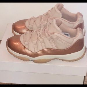 Jordan Retro 11 Low Rose Gold